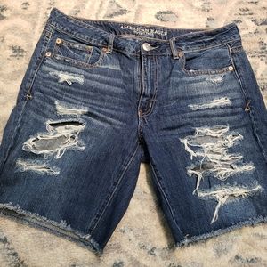 American Eagle TOMGIRL Bermuda destroyed shorts 12
